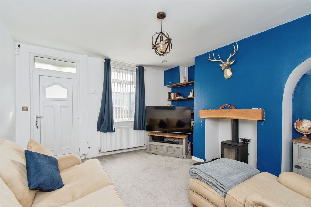 Property photo 2 of 13