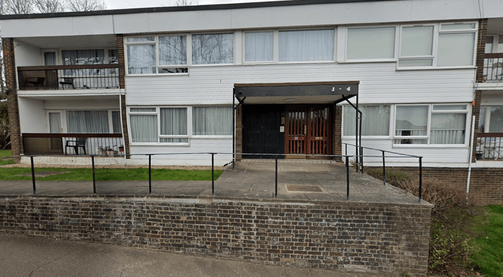 Property photo 1 of 1 2 Bedroom Flat