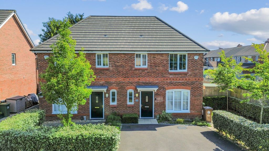 Property photo 1 of 33