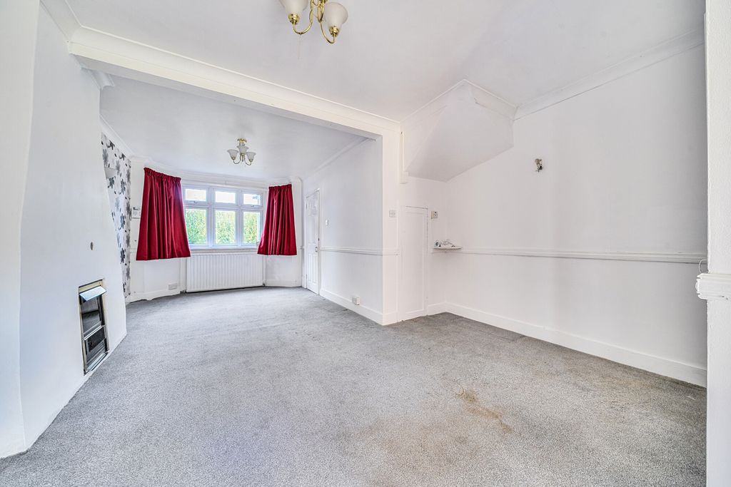 Property photo 3 of 17 Reception