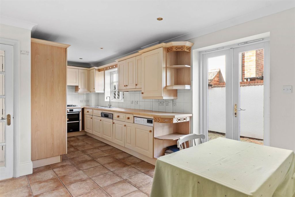 Property photo 3 of 14