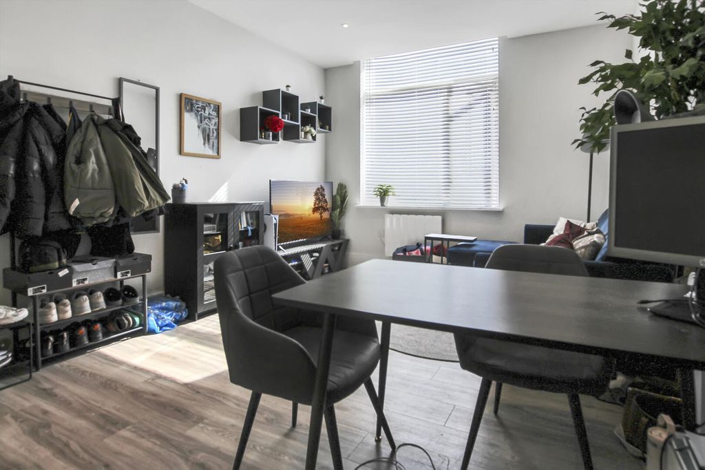 Property photo 3 of 9 Living Room