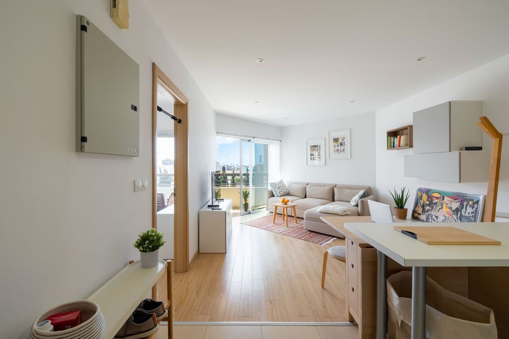 Property photo 2 of 30