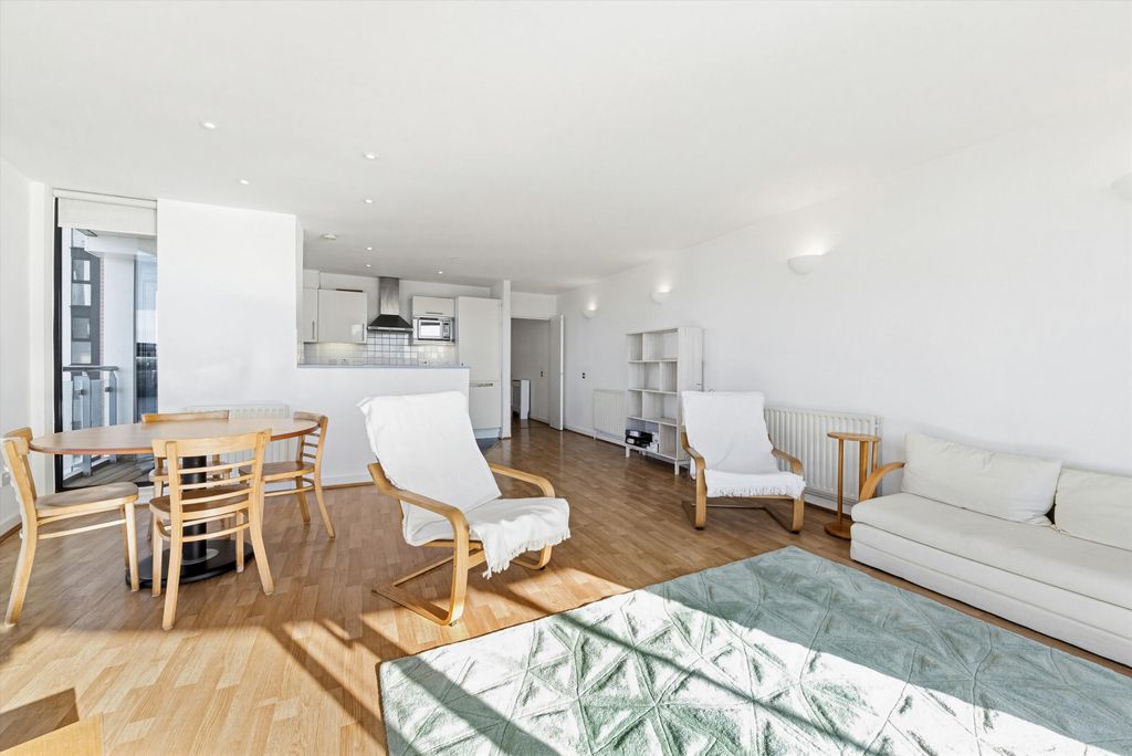 Property photo 1 of 17 Image