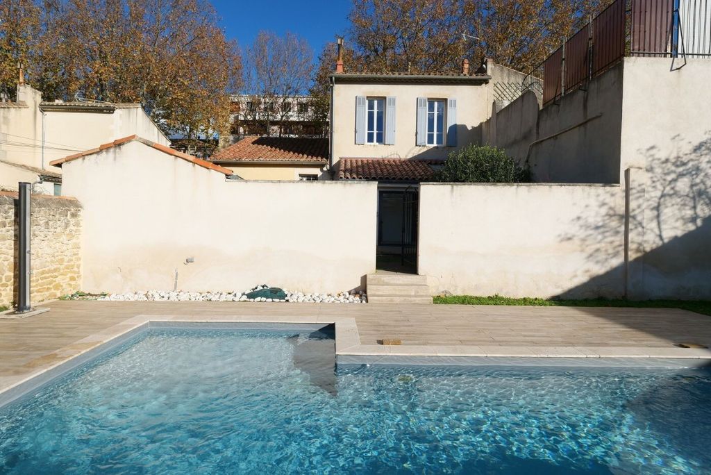 Property photo 1 of 20 Townhouse In The Heart Of Salon-De-Provence With Garage And Pool