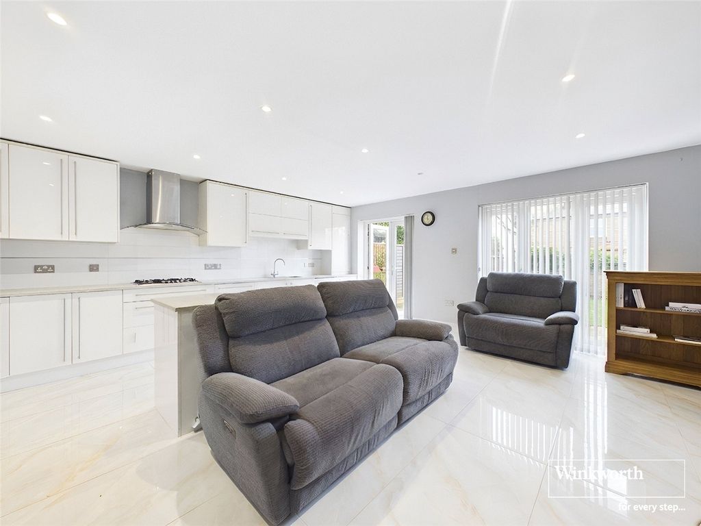 Property photo 2 of 24 Open Living