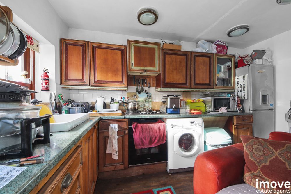 Property photo 3 of 6