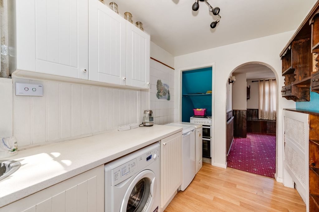 Property photo 2 of 19