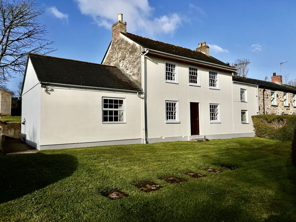 Property photo 1 of 17 4 Bedroom End Of Terrace House For Sale