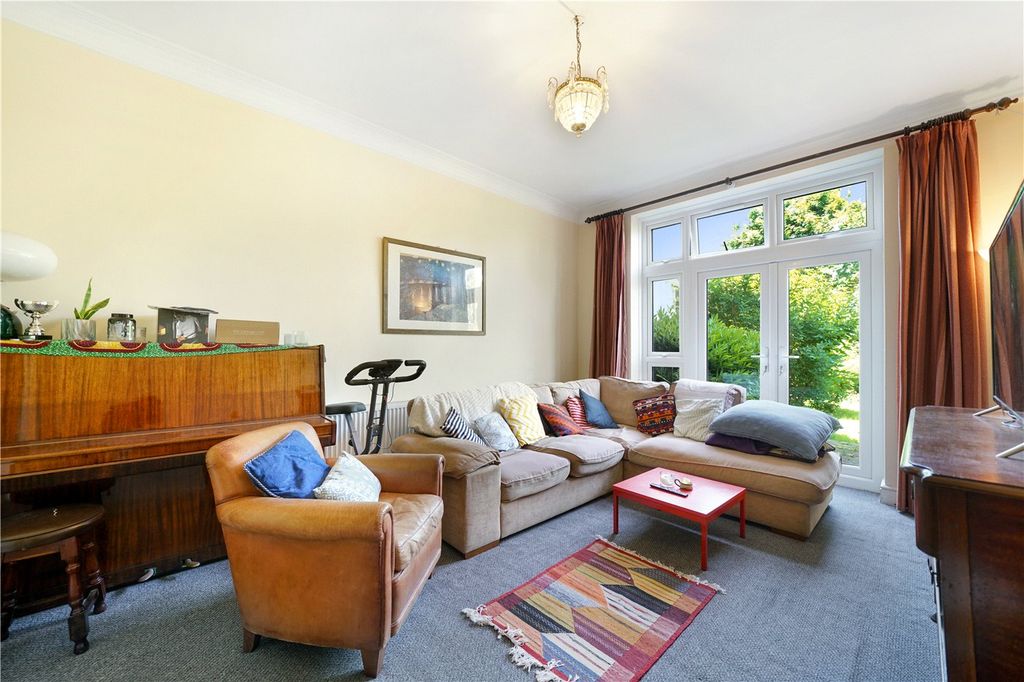 Property photo 3 of 24 Picture No. 07