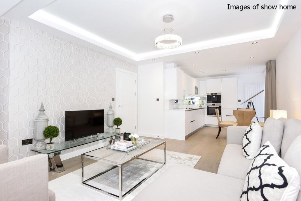 Property photo 2 of 8 21864171014