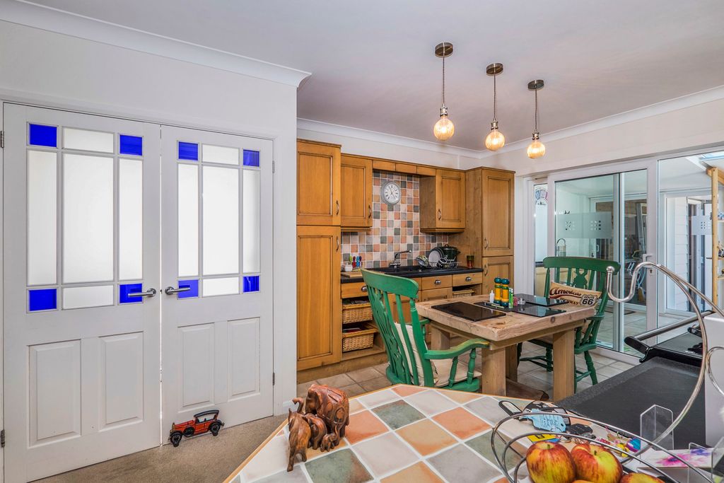 Property photo 2 of 20 Pbox-Img.Jpg