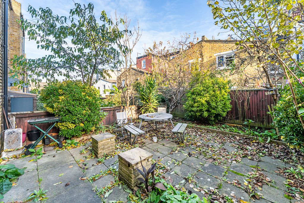 Property photo 2 of 22