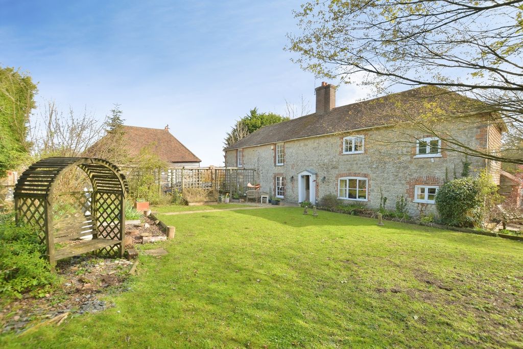 Property photo 2 of 20 Front