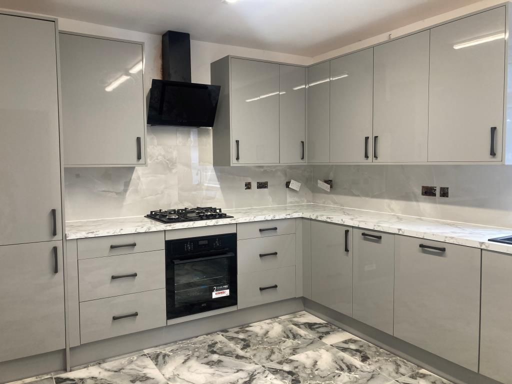 Property photo 1 of 1 Kitchen
