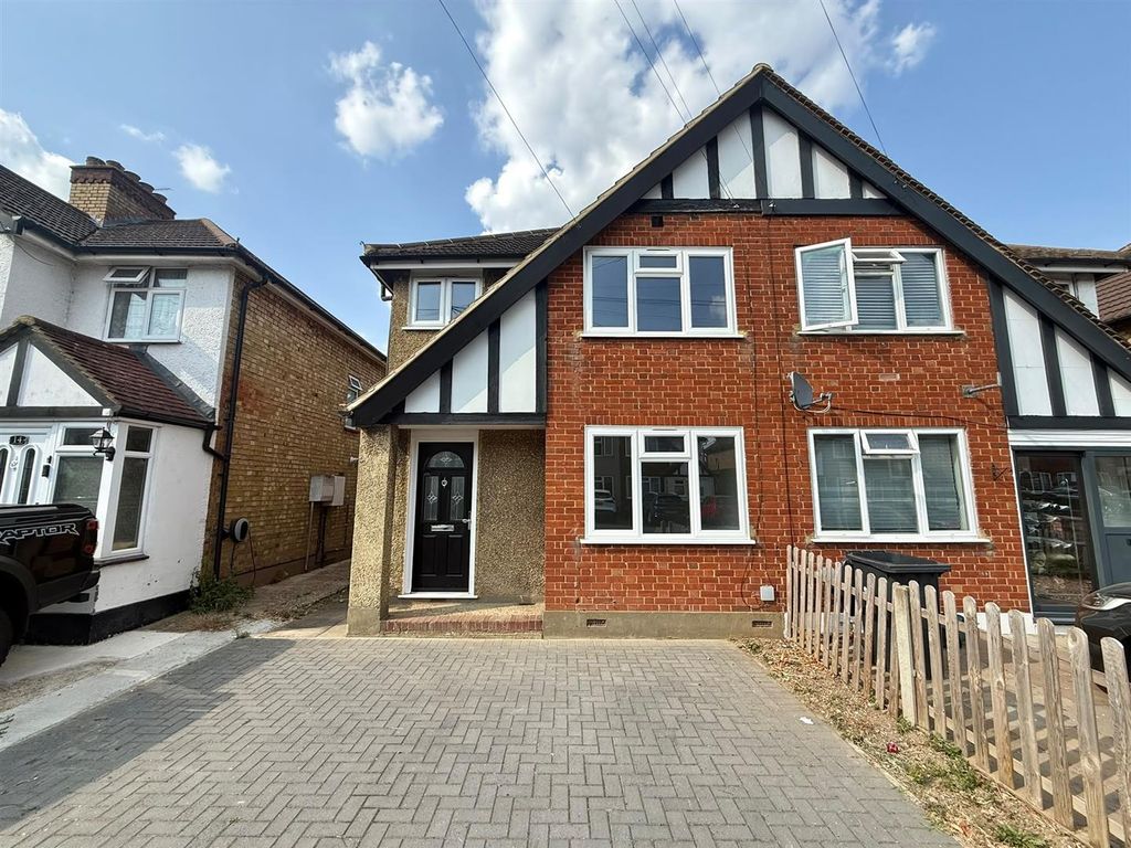 Property photo 1 of 9 External
