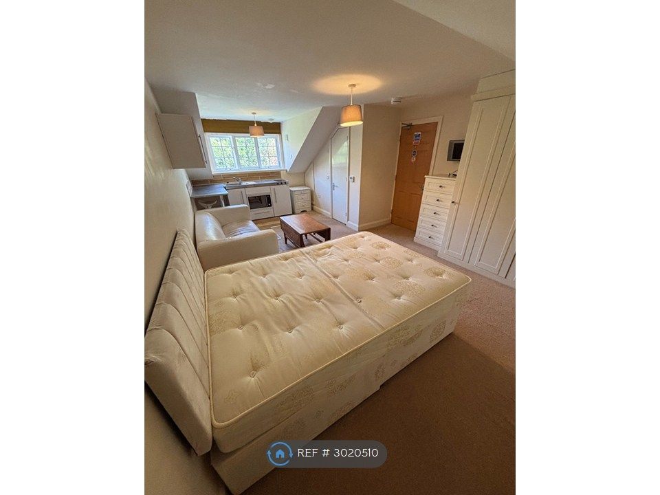 Property photo 1 of 10 Quality Studio Room, Elfin Kitchen And En-Suite