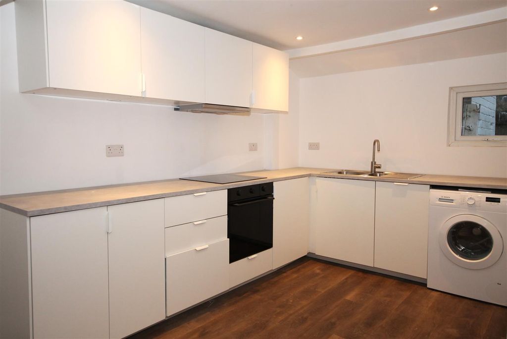 Property photo 3 of 8 Kitchen.Jpg