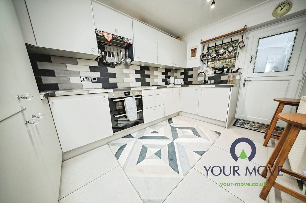 Property photo 3 of 17 Picture No. 27