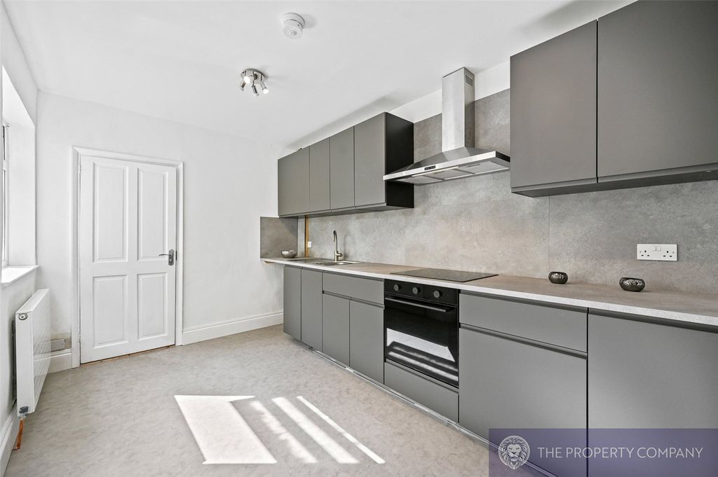 Property photo 1 of 13 Picture No. 11