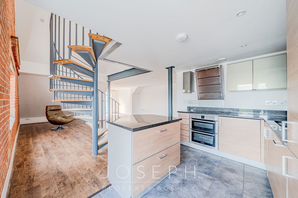 Additional image 5 of 2 bed penthouse for saleKey Street, Ipswich IP4