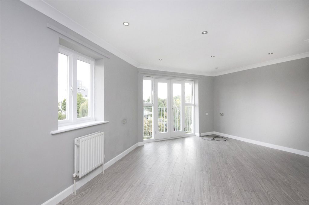 Property photo 1 of 11 Open Plan Living