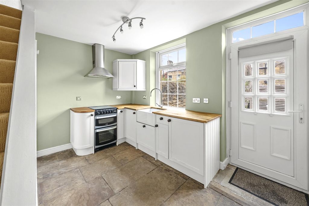 Property photo 3 of 15 Breakfast Kitchen