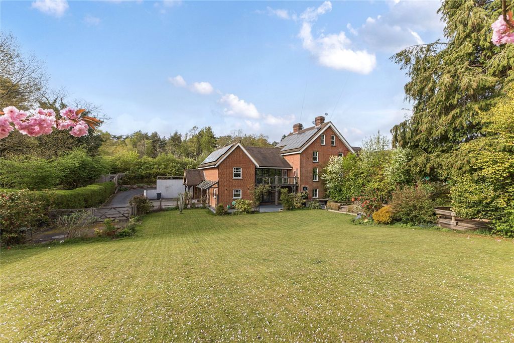 Property photo 1 of 46 Picture No. 27