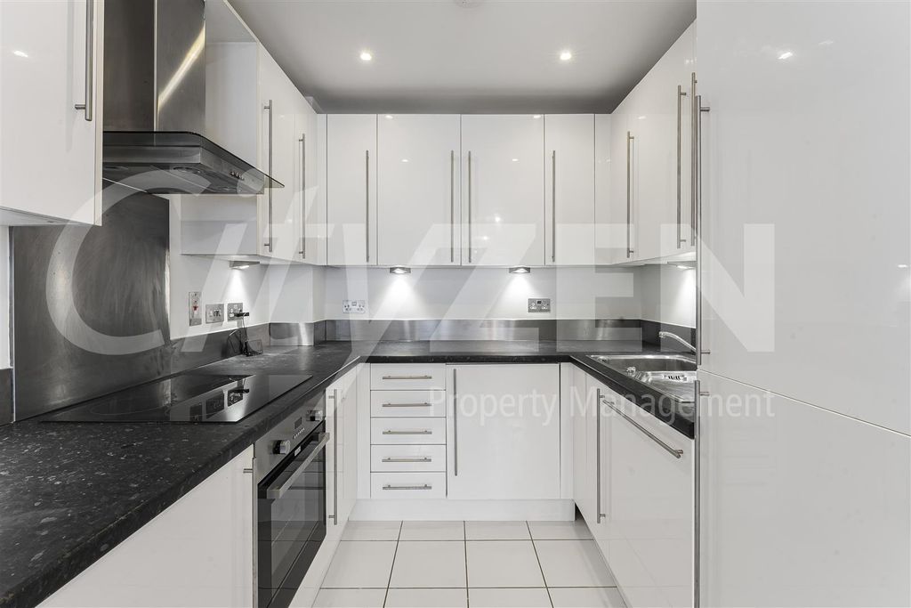 Property photo 2 of 11 Kitchen