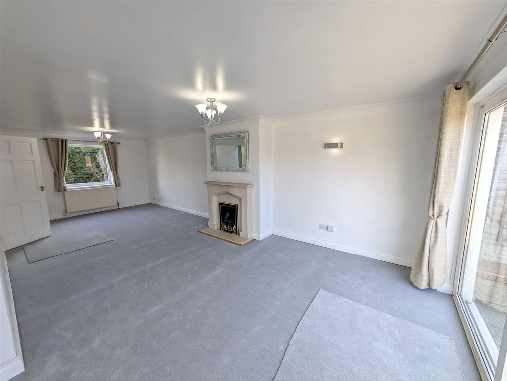 Property photo 2 of 32 Picture No. 63