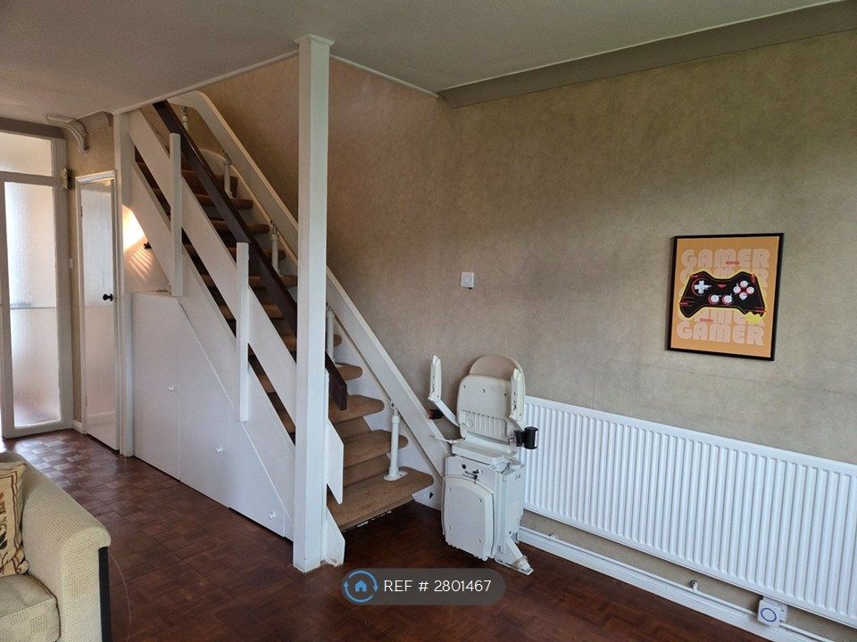 Property photo 3 of 17