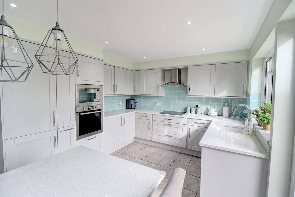 Property photo 2 of 11 Picture No. 04