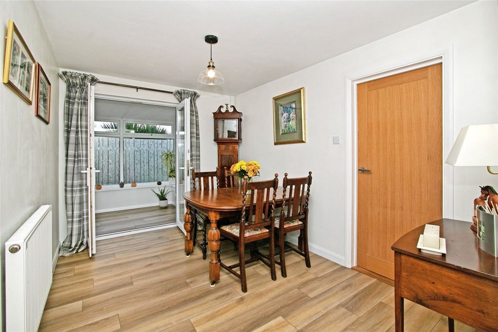 Property photo 3 of 24 Picture No. 83