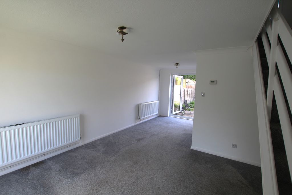 Property photo 3 of 12