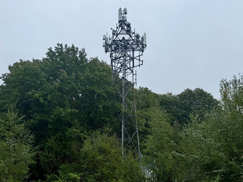 Property photo 1 of 3 Telephone Mast