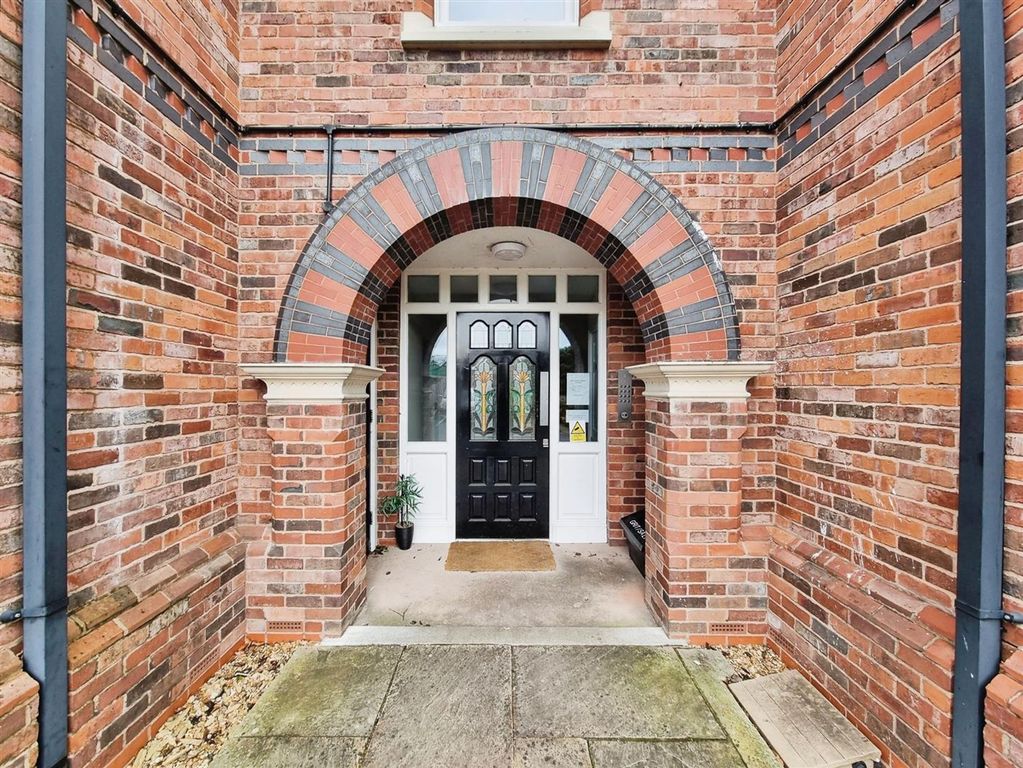 Property photo 3 of 19