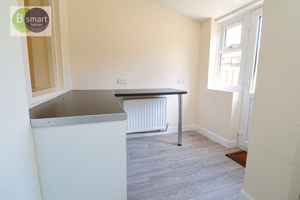 Property photo 3 of 11 Img_4872