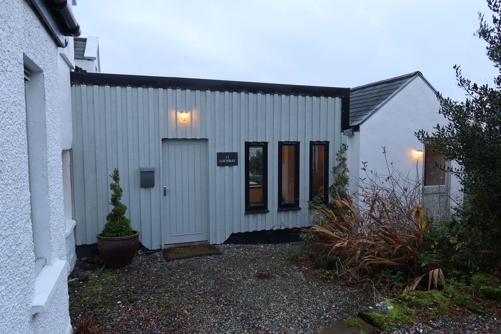 Property photo 2 of 50