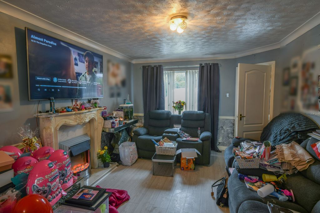 Property photo 3 of 23