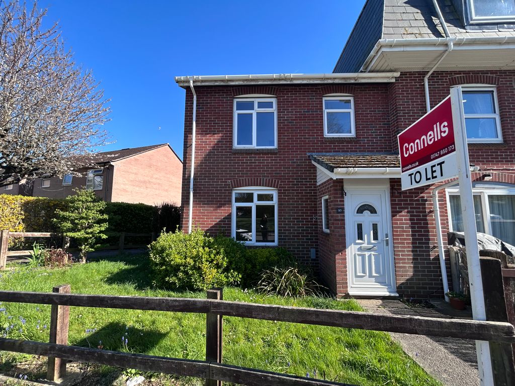 Property photo 1 of 10 Front