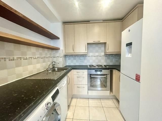 Property photo 2 of 6 Kitchen