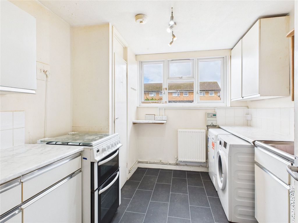Property photo 2 of 11 Picture No. 20