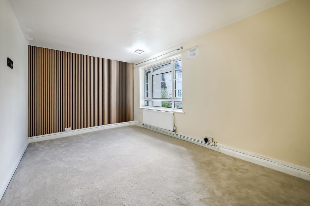 Property photo 3 of 17 Picture No. 24