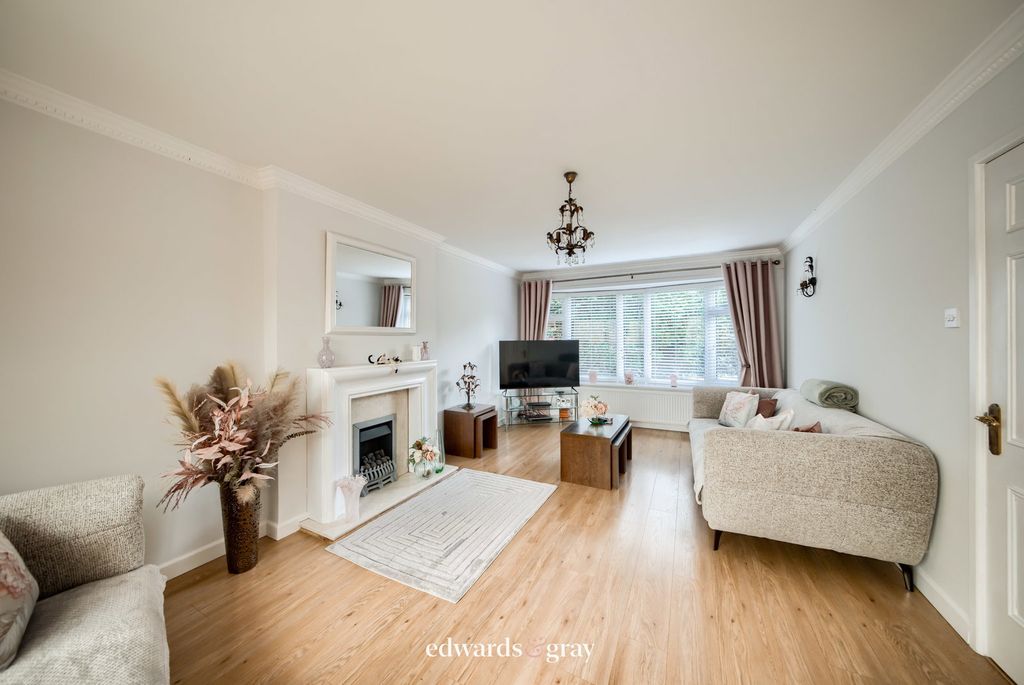 Property photo 2 of 36
