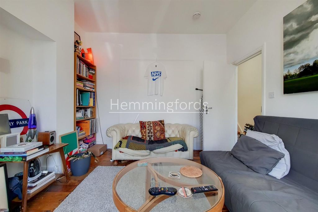 Property photo 3 of 16