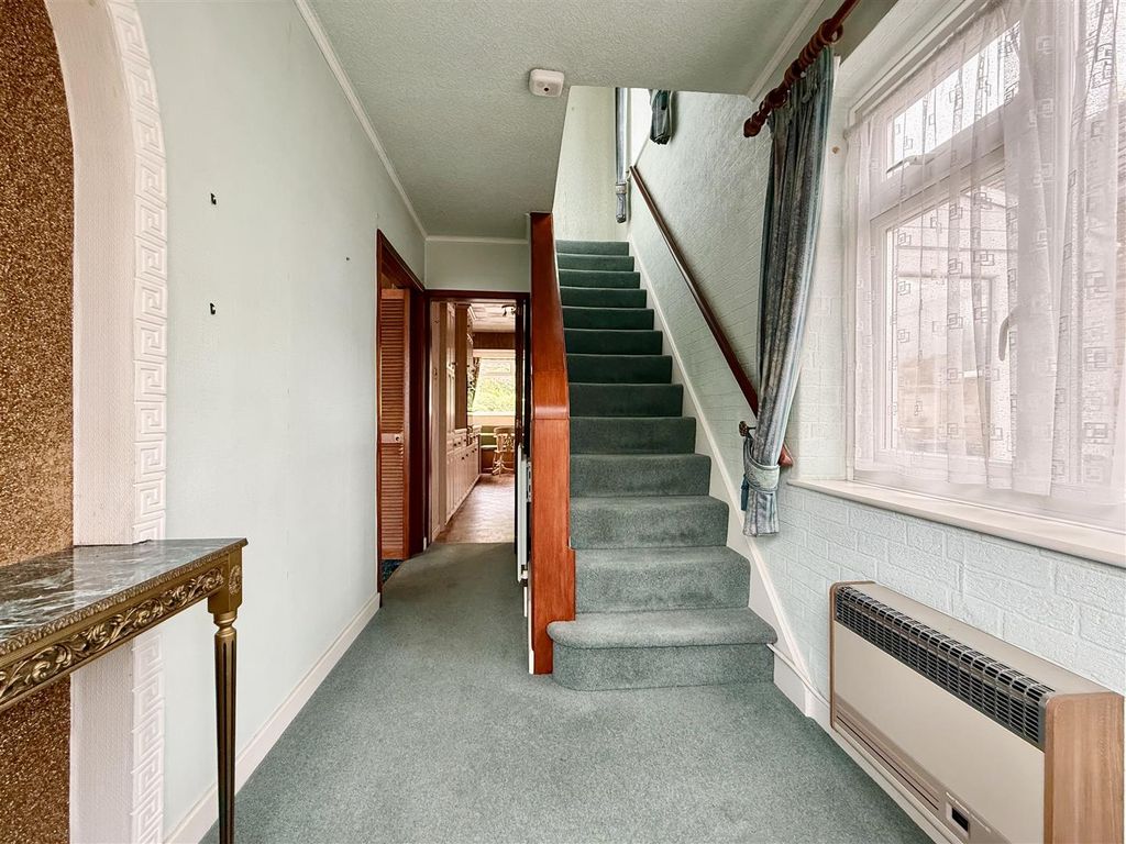 Property photo 2 of 21 2