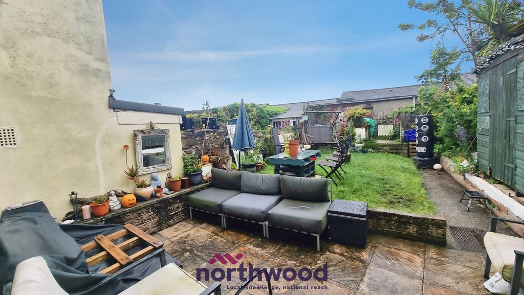 Property photo 3 of 11