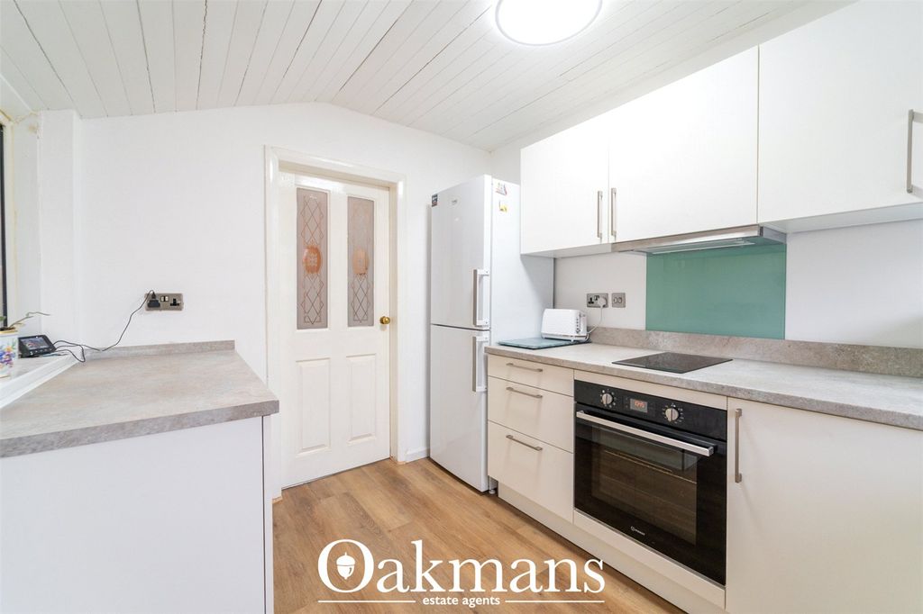 Property photo 2 of 30 Picture No. 11