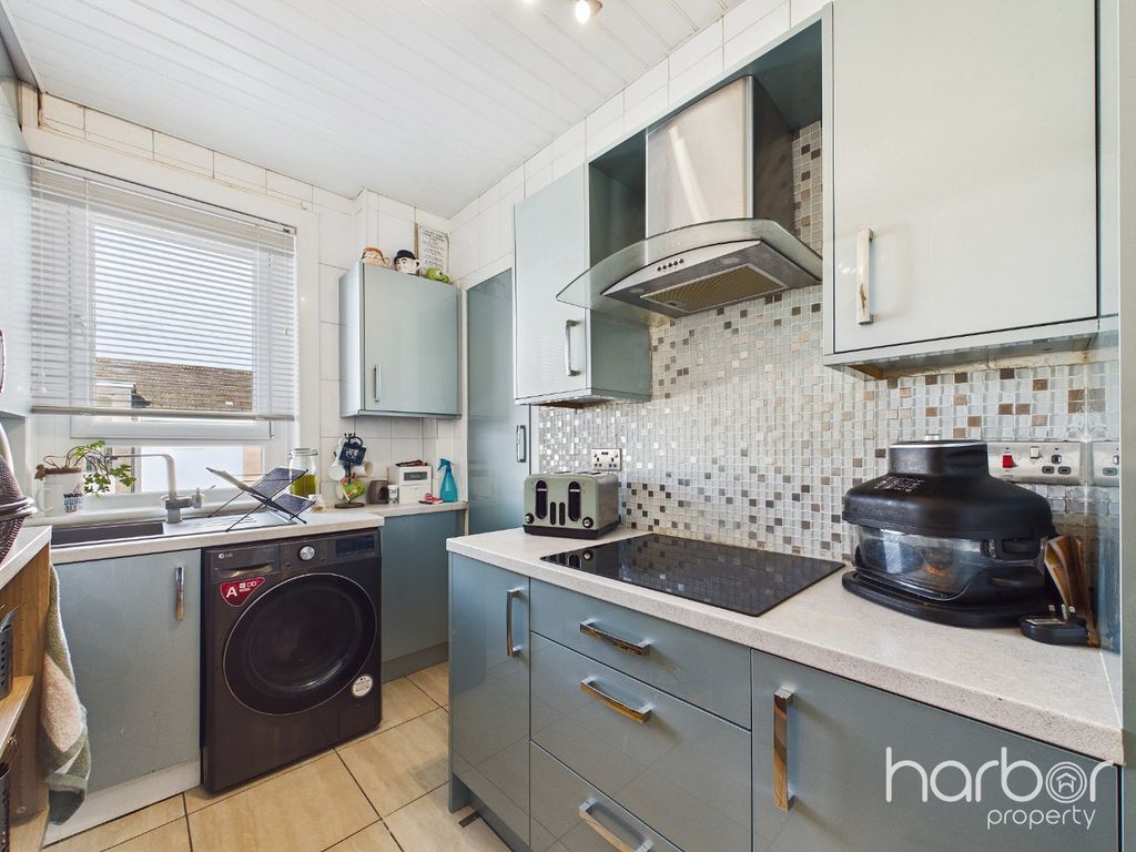 Property photo 3 of 15 5439764