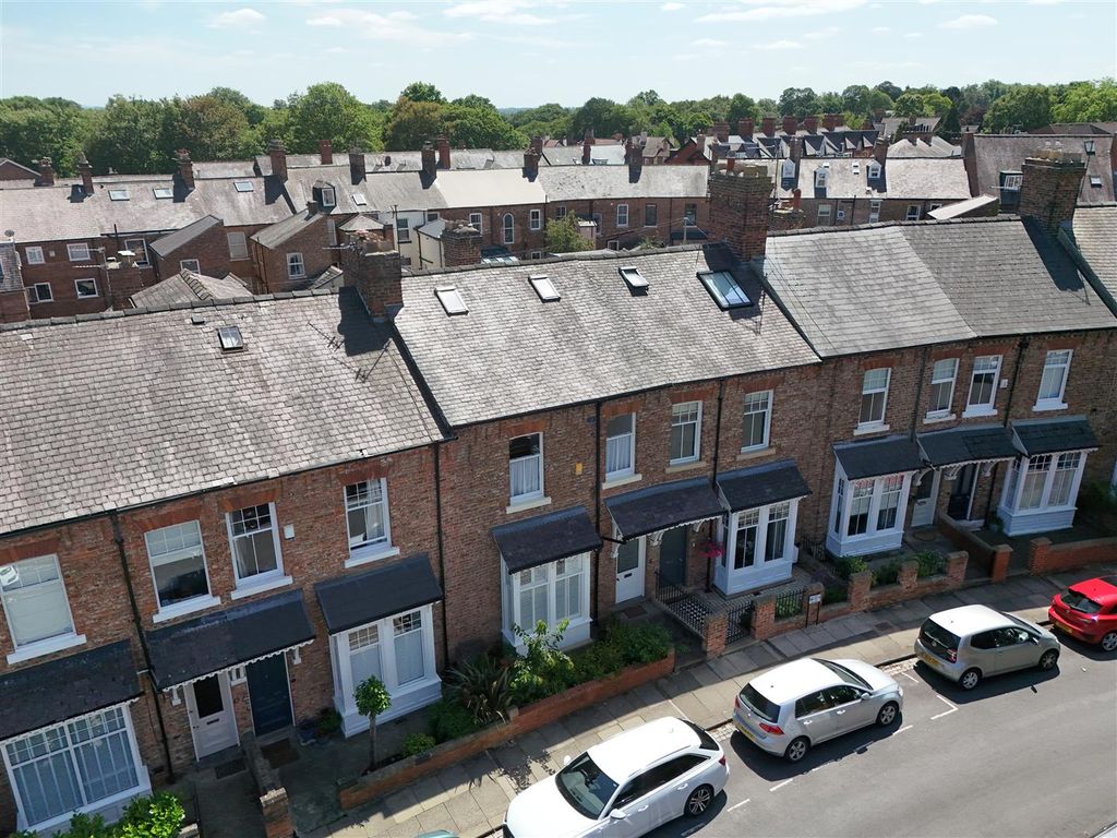 Property photo 1 of 28 Externally